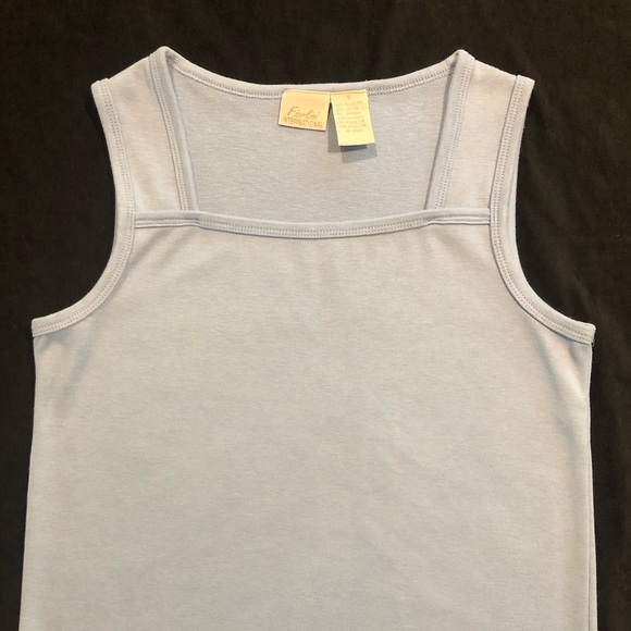 🌈3/$15🌈 Square Neck Sleeveless Top - Picture 3 of 6